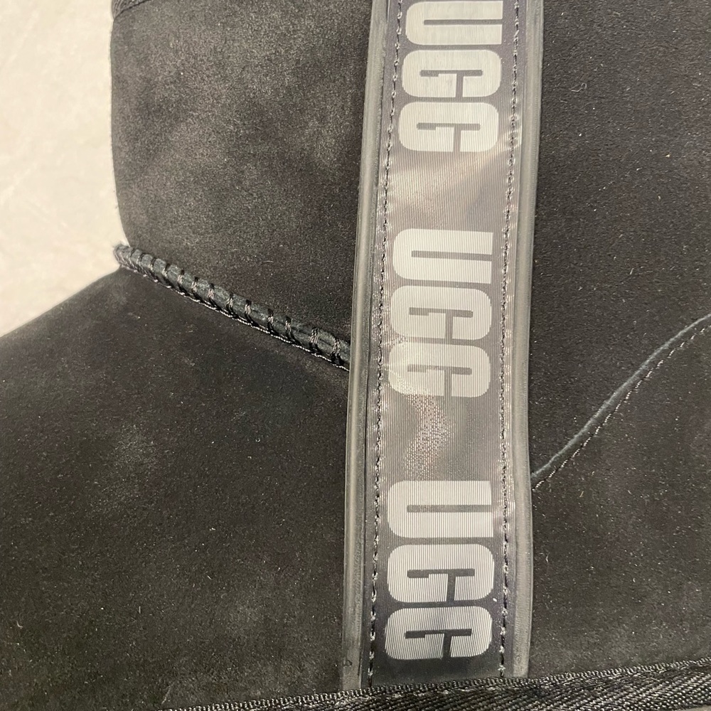 UGG CLASSIC MINI LOGO BOOT-SZ 11 - Picture 4 of 6